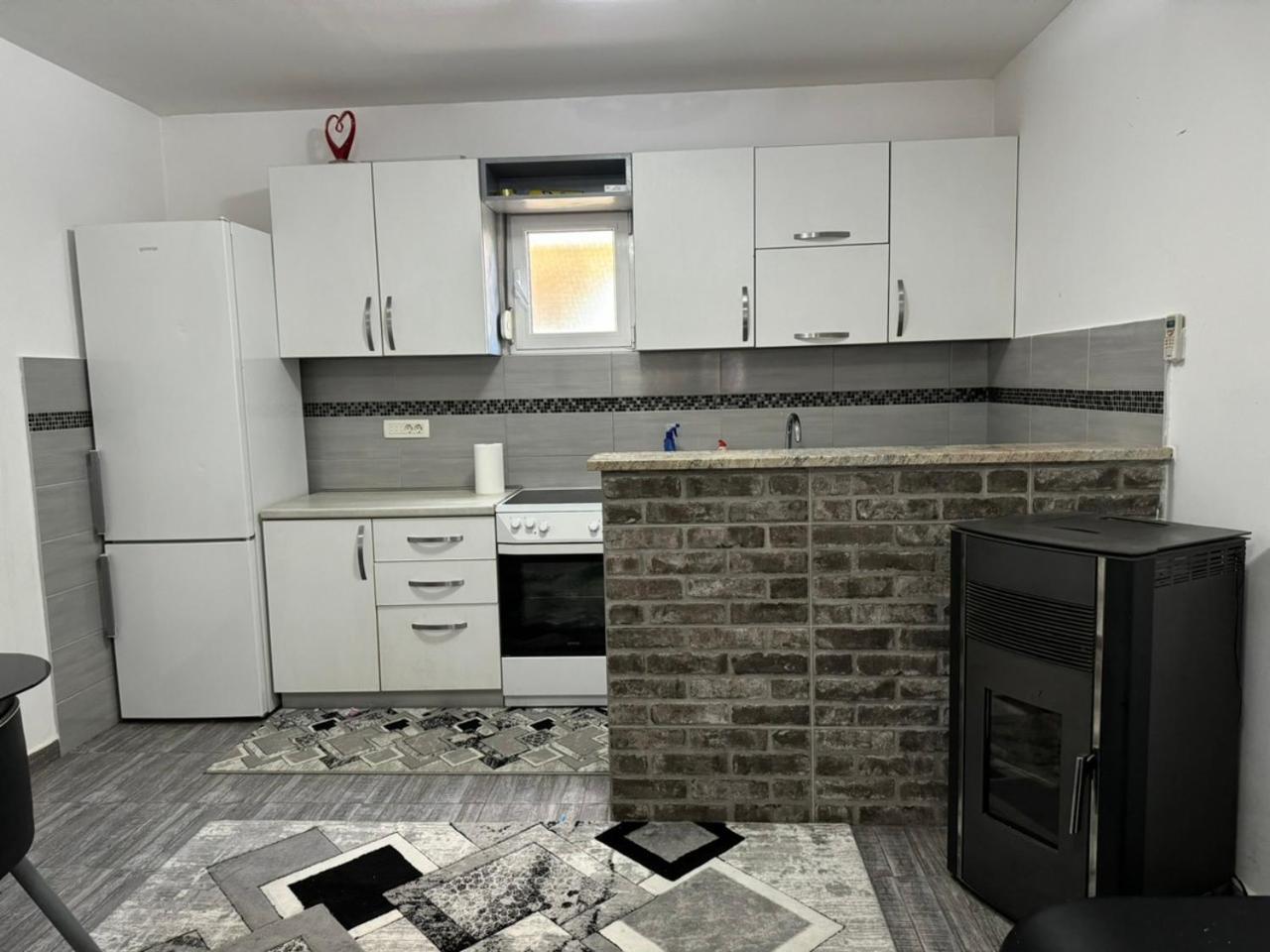 Anita Guest House Tivat Kültér fotó